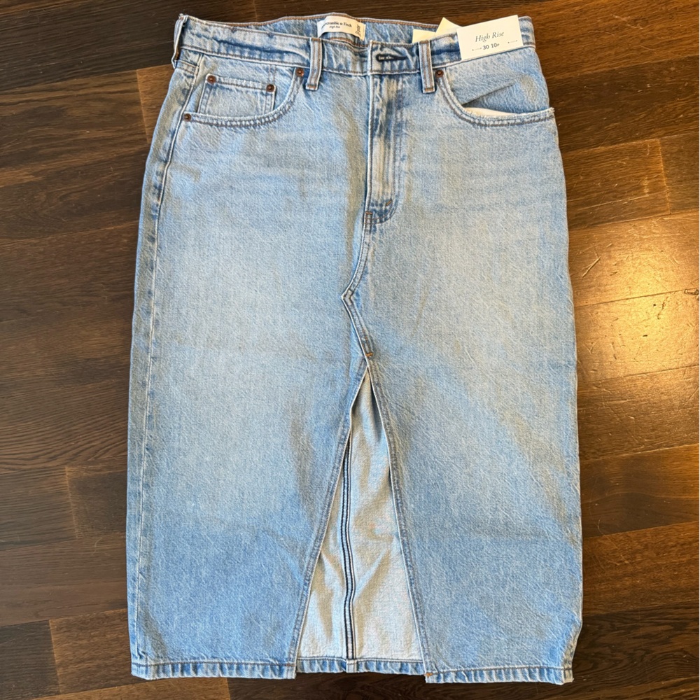 NWT Abercrombie denim midi skirt